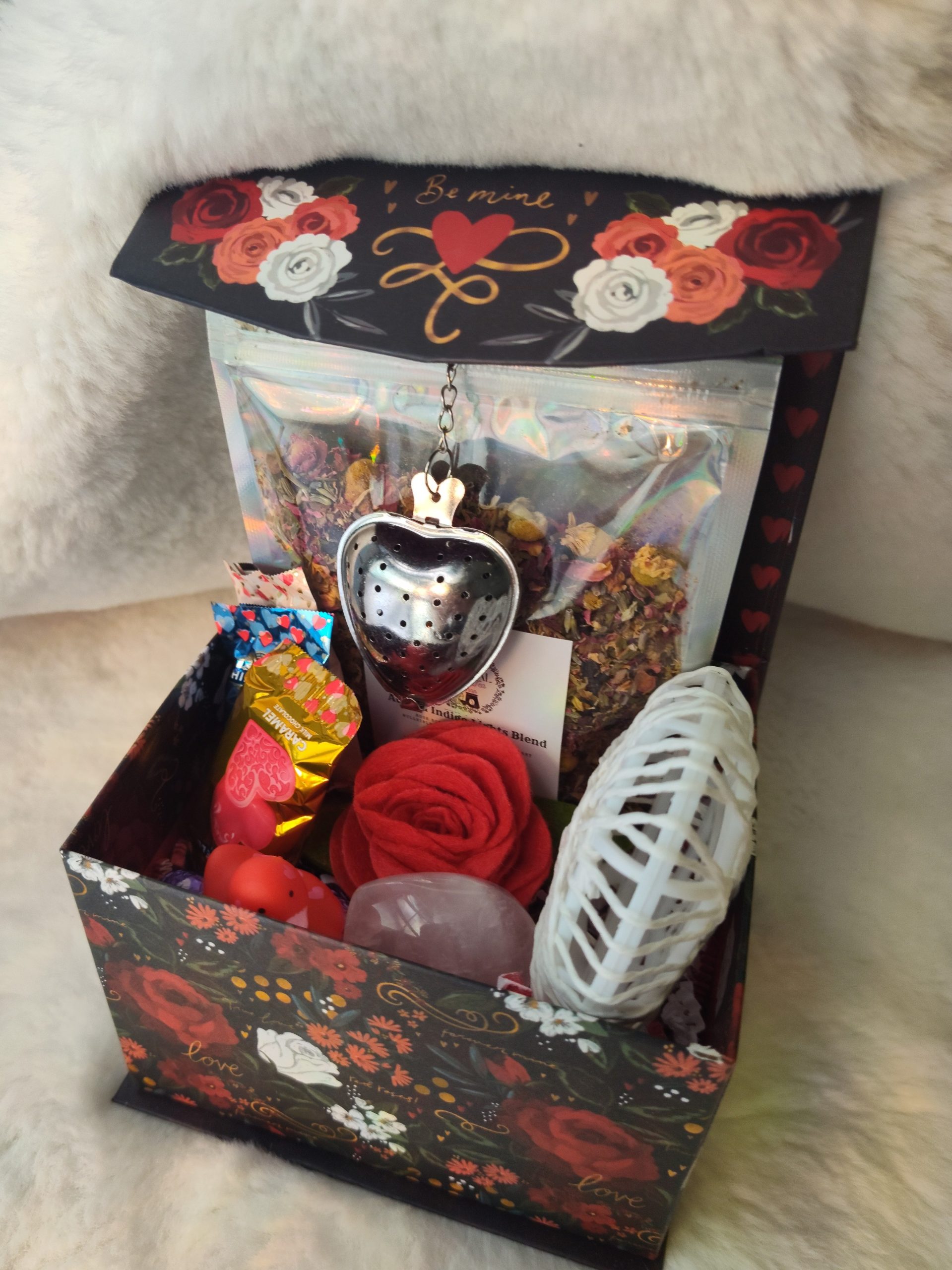 IMG_20250123_140921818~3 Valentine's day gift boxes