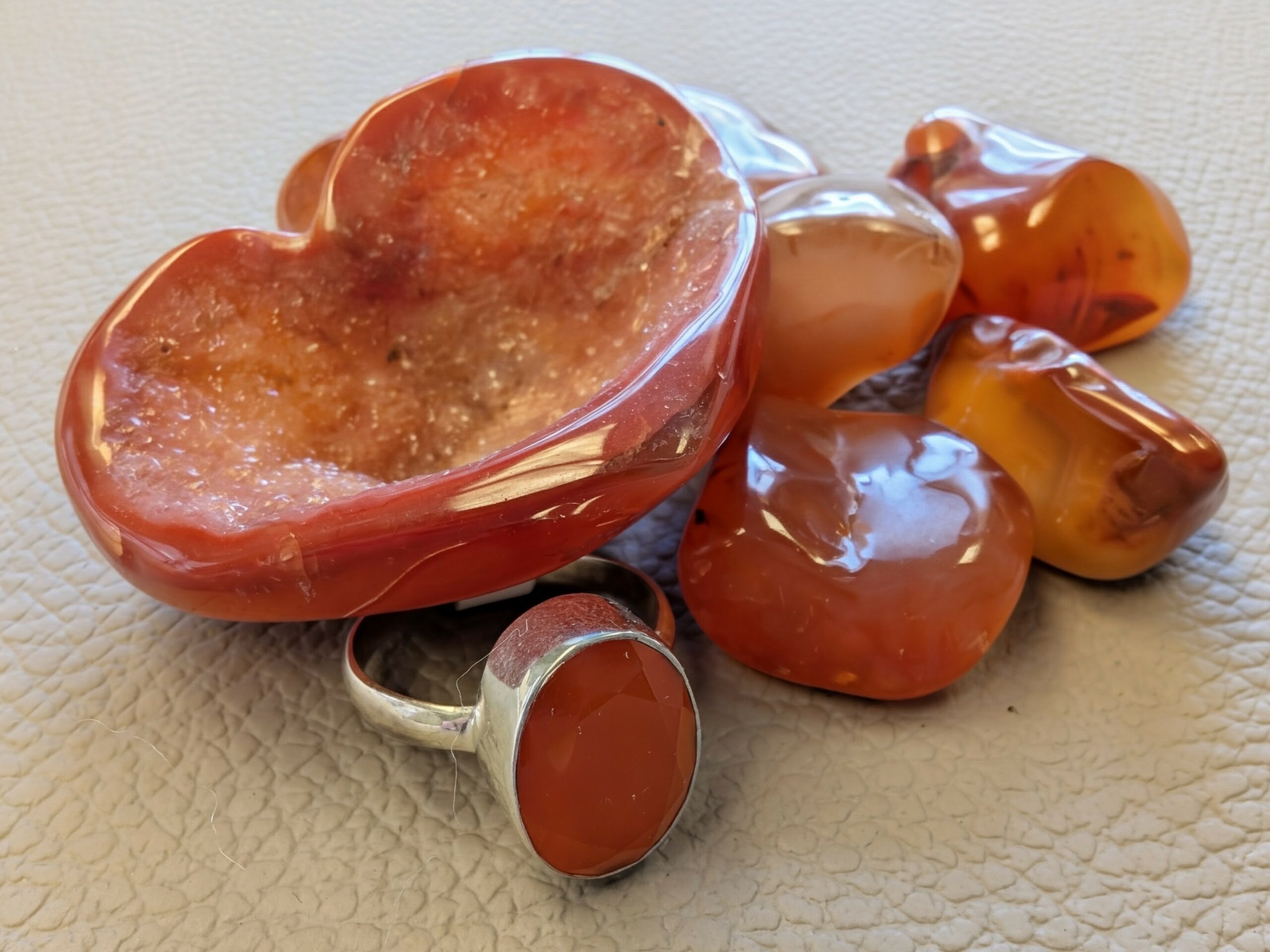 PXL_20251206_183351887.MACRO_FOCUS~2 Carnelian